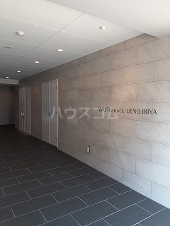 2/4 エントランス