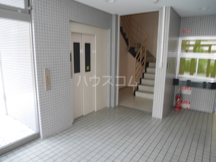 13/24 エントランス