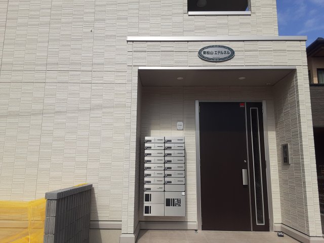 21/30 エントランス