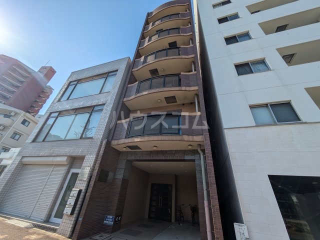 19/26 エントランス