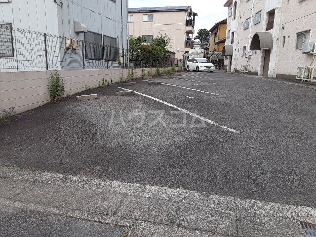 18/24 駐車場