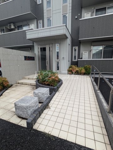 2/5 エントランス