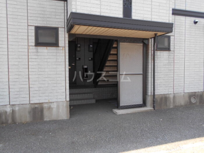 17/23 エントランス