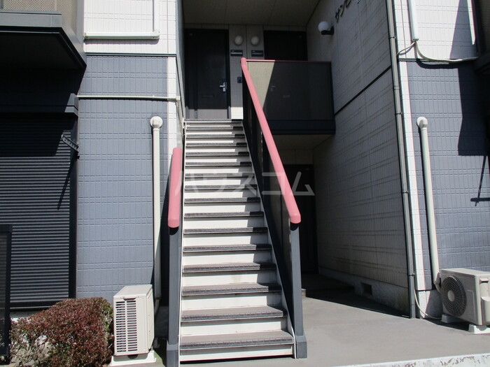 2/3 エントランス