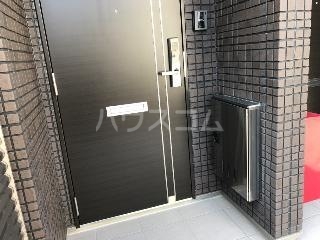 23/30 エントランス