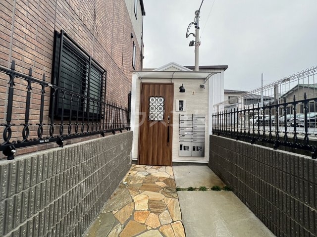 28/30 エントランス