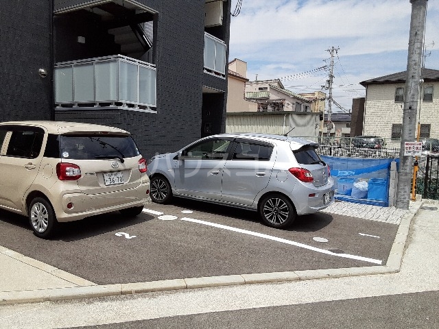 21/30 駐車場