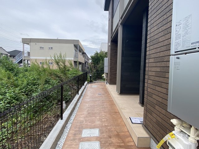 21/30 エントランス