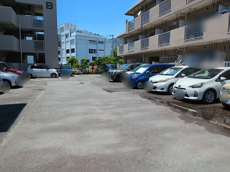22/26 駐車場