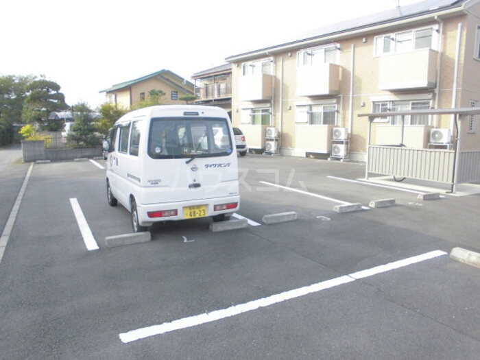 20/30 駐車場