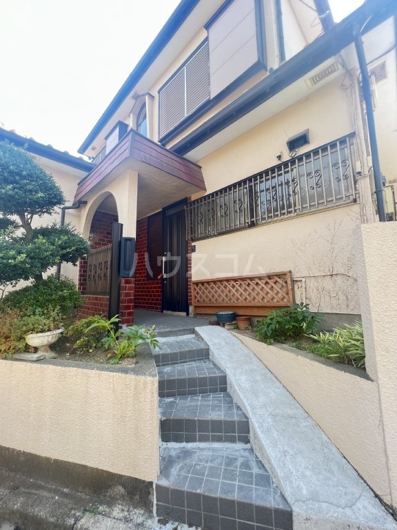 28/30 エントランス