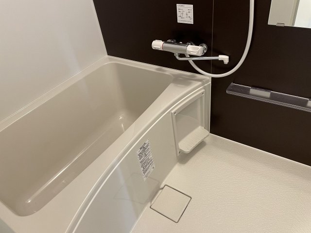 13/30 浴室