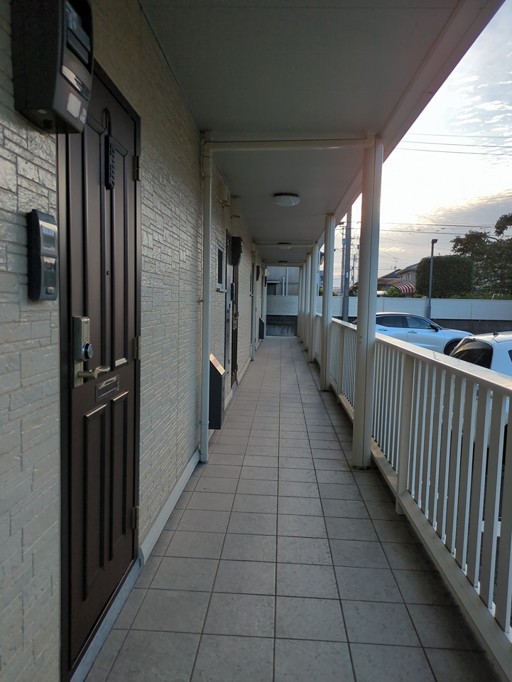 28/30 エントランス