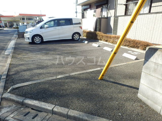 23/30 駐車場