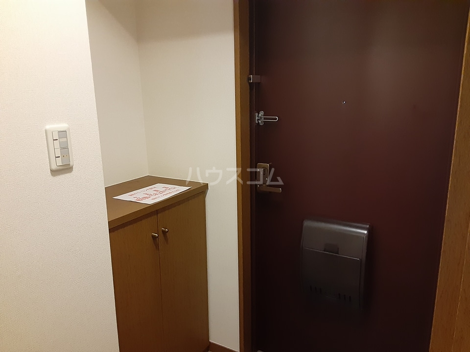 13/30 玄関