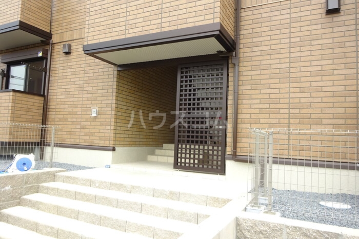 2/5 エントランス