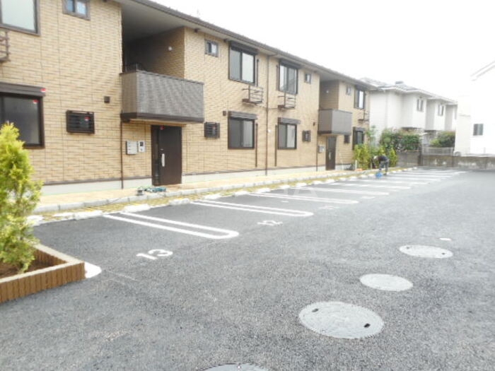 17/20 駐車場