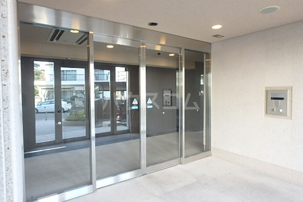 21/29 エントランス