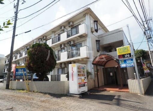 14/15 エントランス