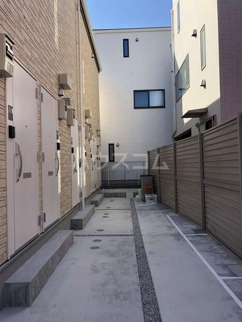 17/19 エントランス