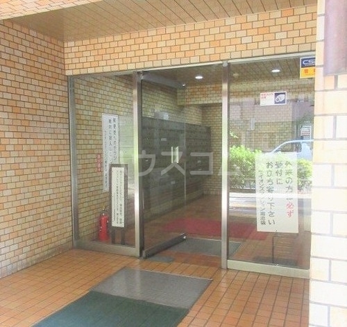 20/26 エントランス