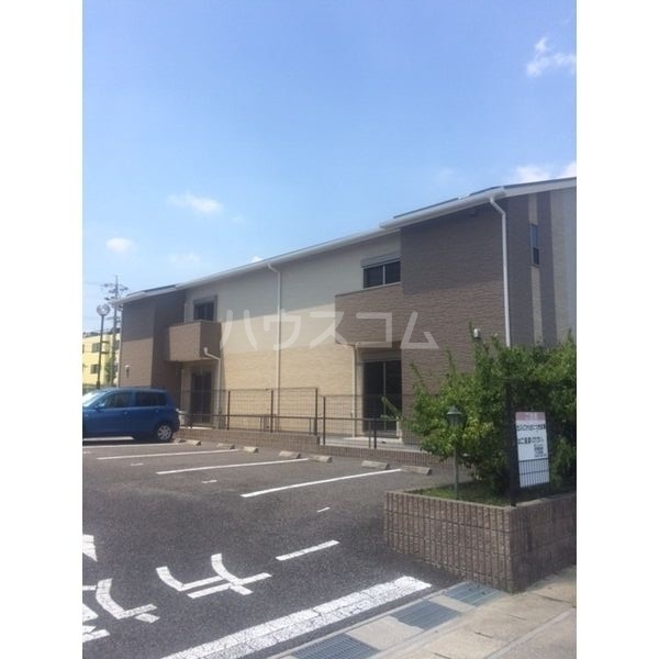 2/2 エントランス