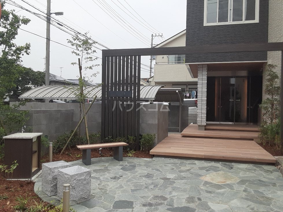 29/30 エントランス