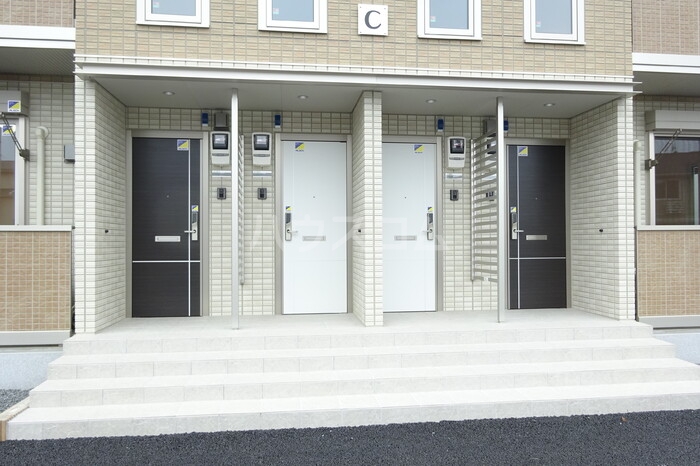 18/20 エントランス