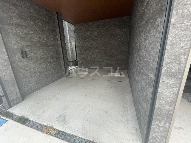 27/30 駐車場