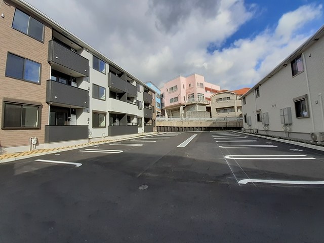14/20 駐車場