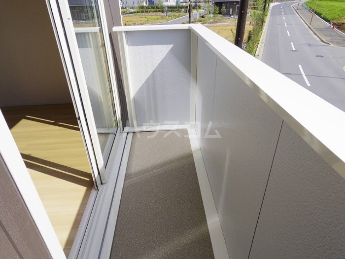 13/18 バルコニー