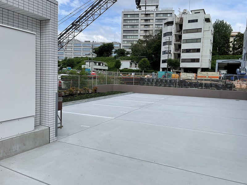 24/27 駐車場