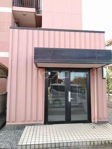 17/25 エントランス