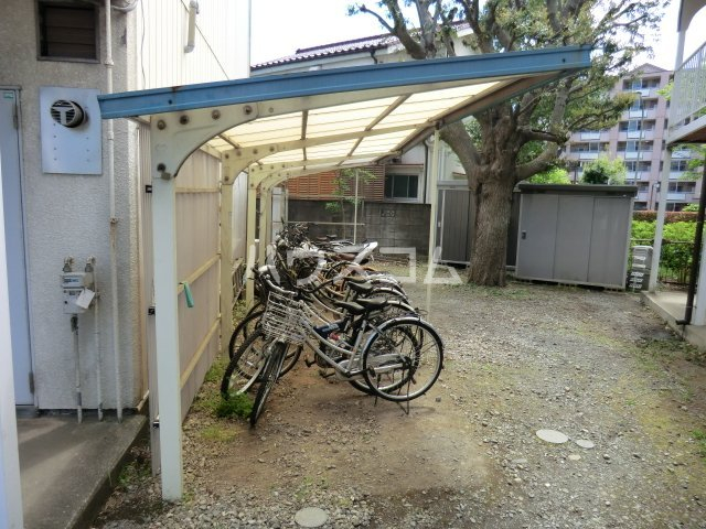 18/28 エントランス