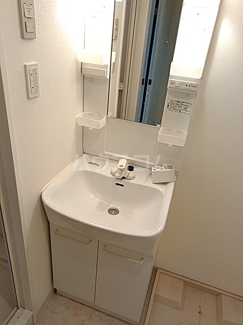 13/30 洗面