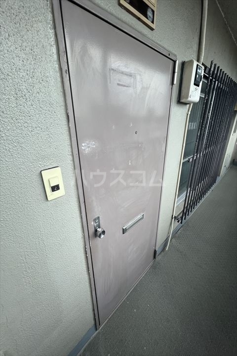 2/5 エントランス