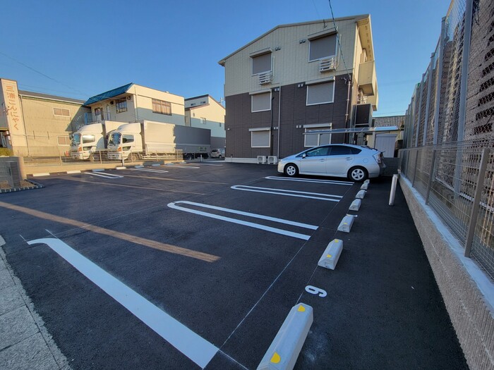 22/30 駐車場
