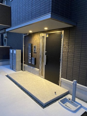 20/30 エントランス