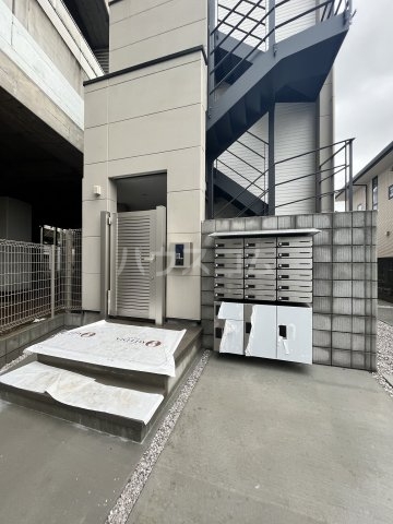 22/30 エントランス