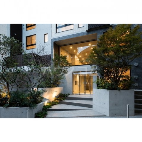 17/27 エントランス