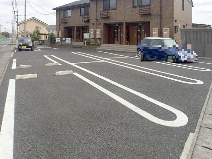 20/28 駐車場