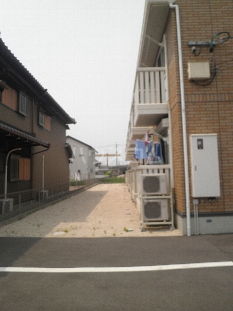 13/16 エントランス