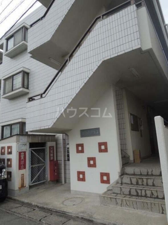 2/3 エントランス