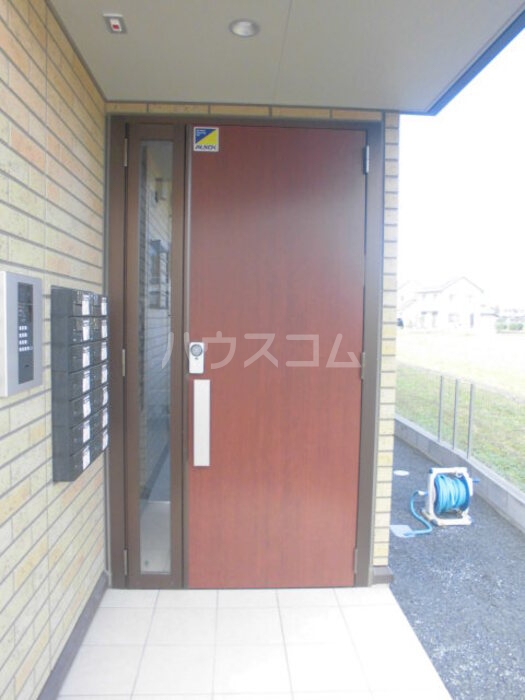 16/18 エントランス