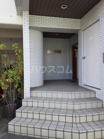 22/30 エントランス