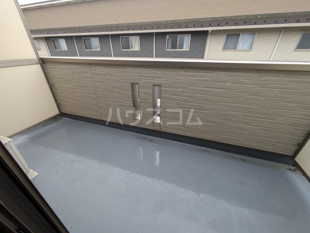 17/26 バルコニー