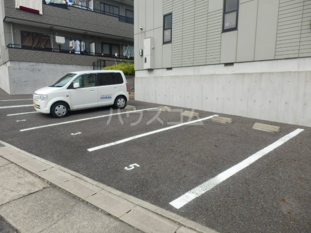 22/30 駐車場
