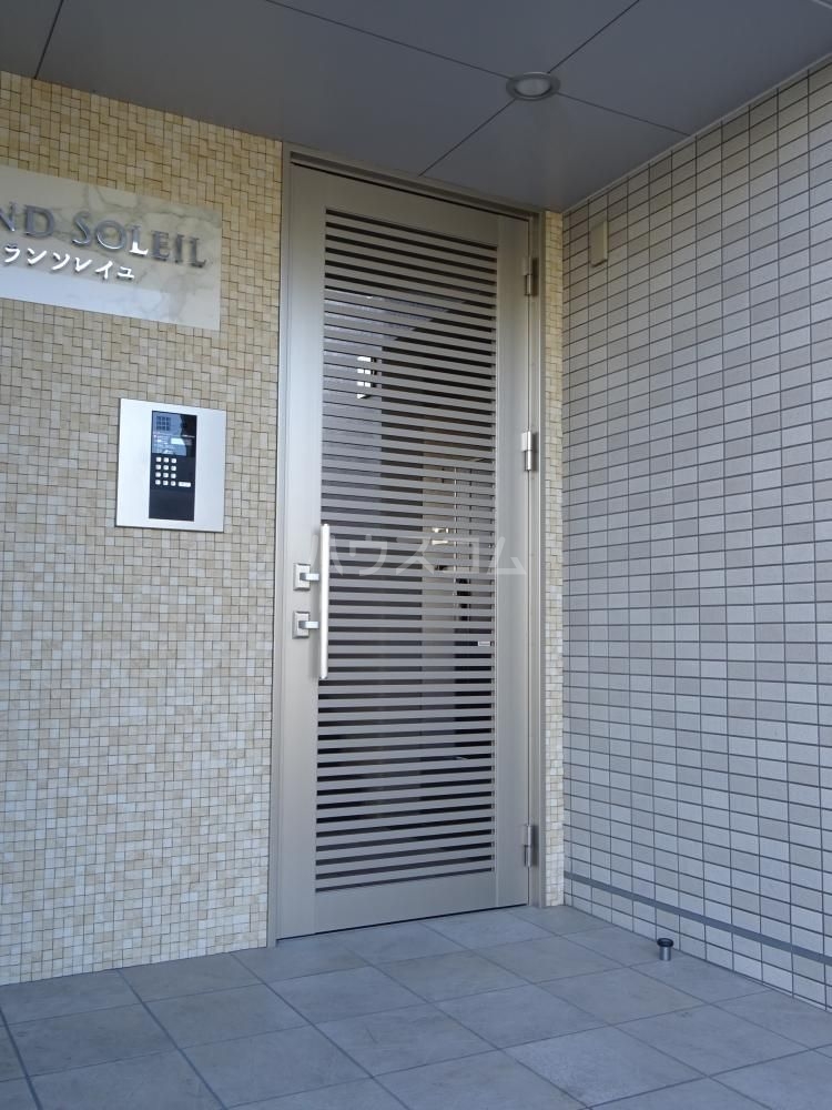 20/29 エントランス