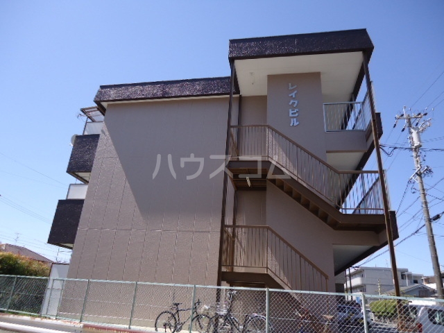 24/30 エントランス