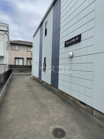 28/30 エントランス